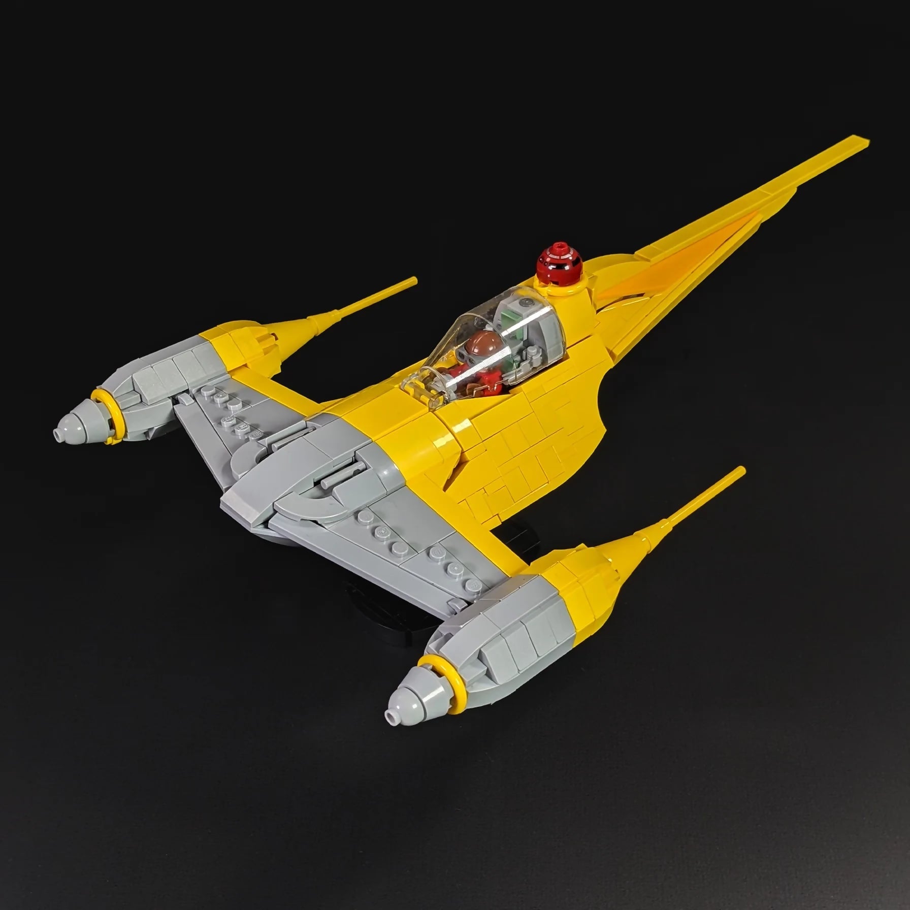 Naboo_Starfighter2_1792x1792.jpg