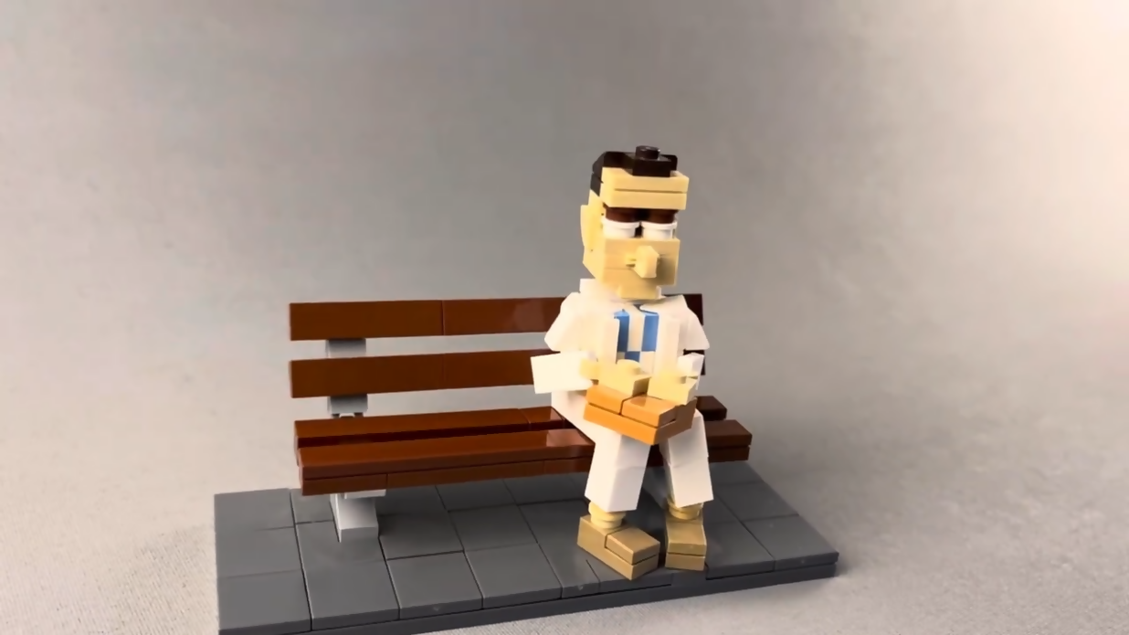 LEGO-MOC-Stensbylego-ABoxOfChocolates-Planet-GBC-3