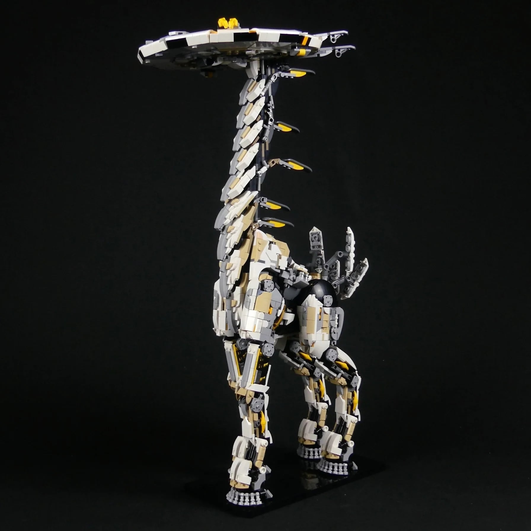 Tallneck - Minifig Scale