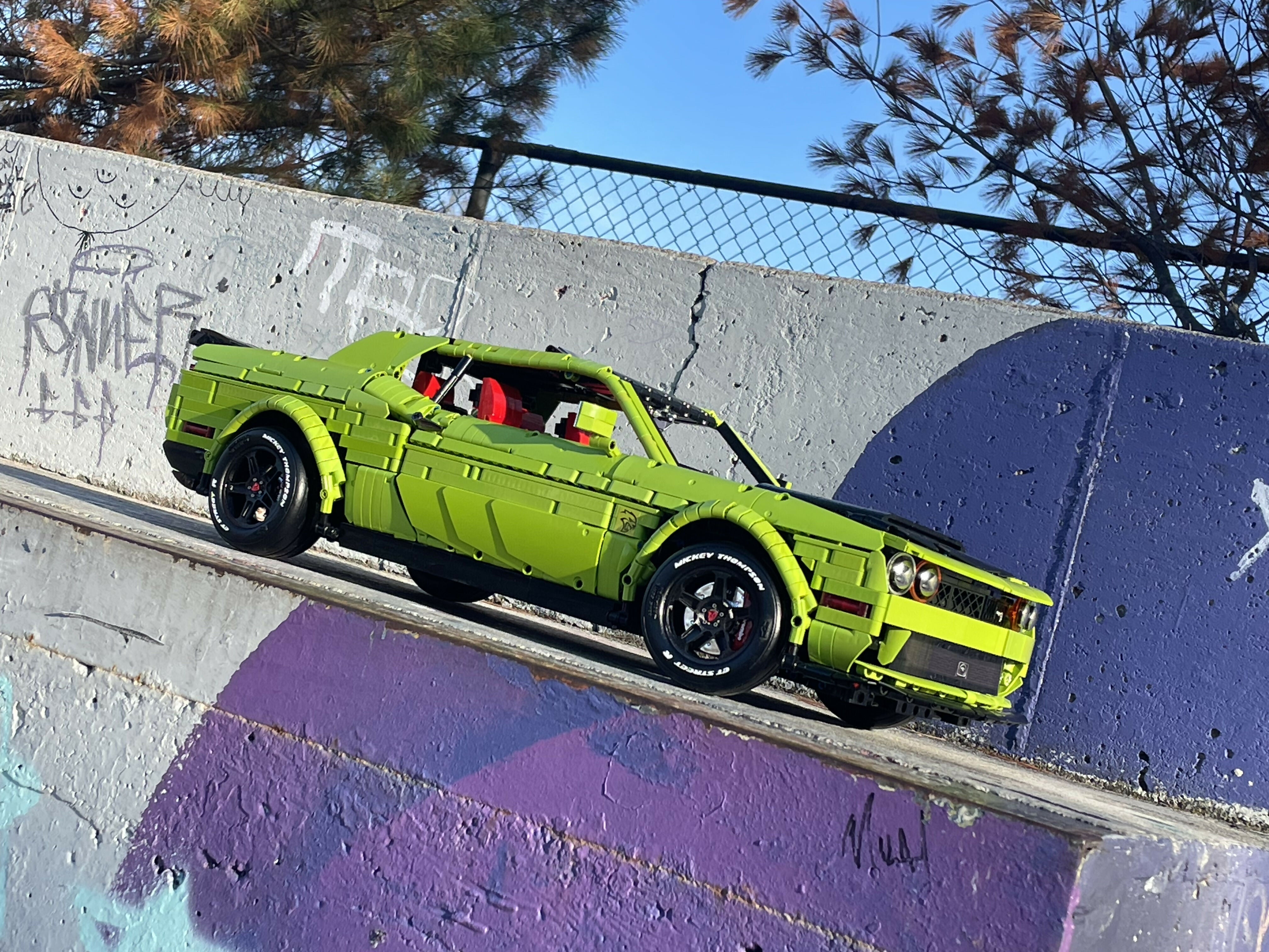 Dodge Challenger