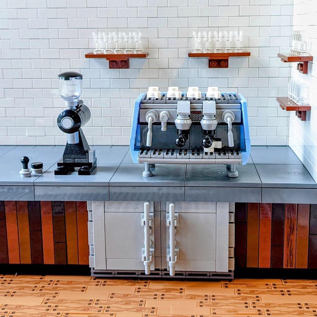 Coffee Machine - Victoria Arduino Eagle One - BuildaMOC