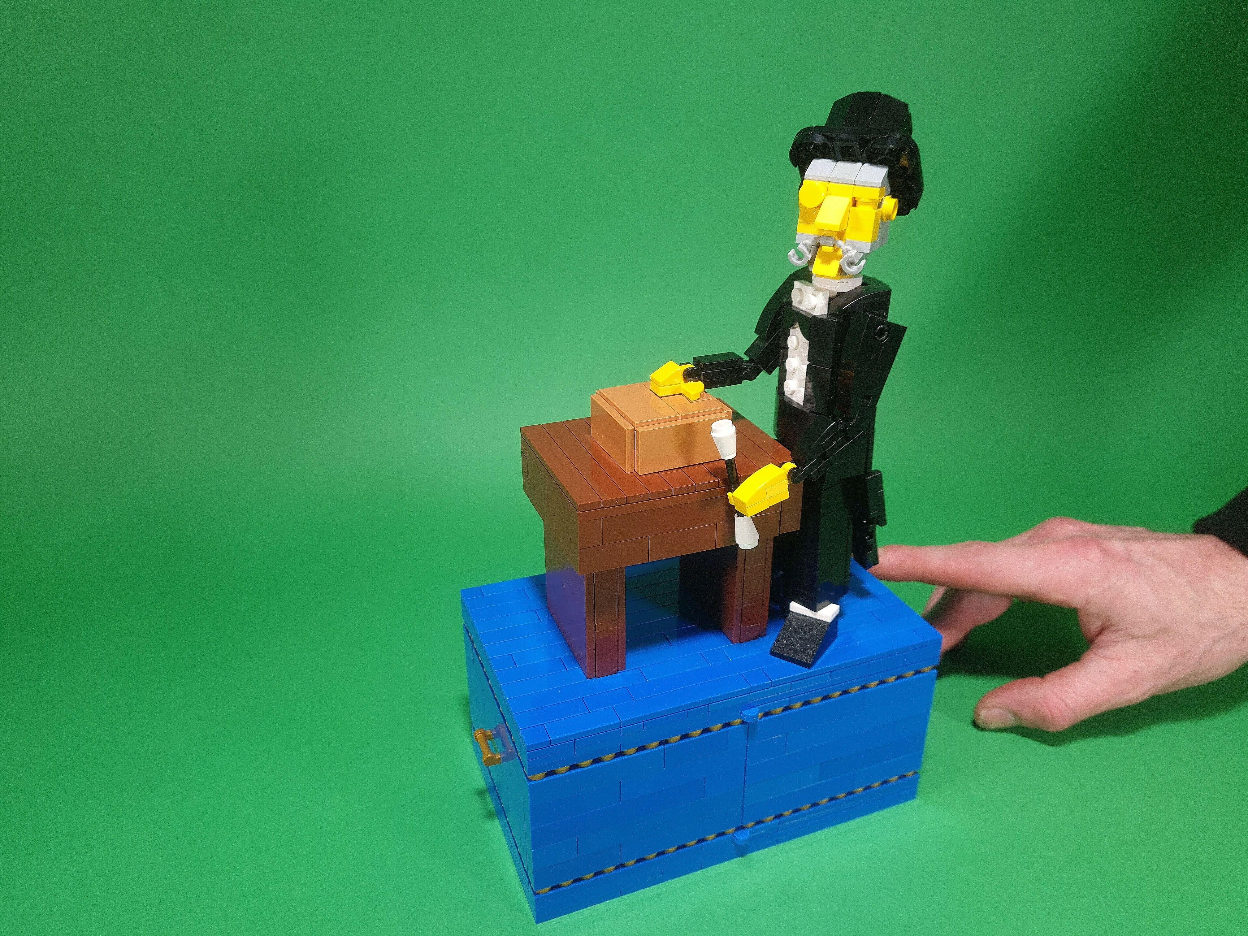 Coin Bank Magician, by TonyFlow76 - BuildaMOC