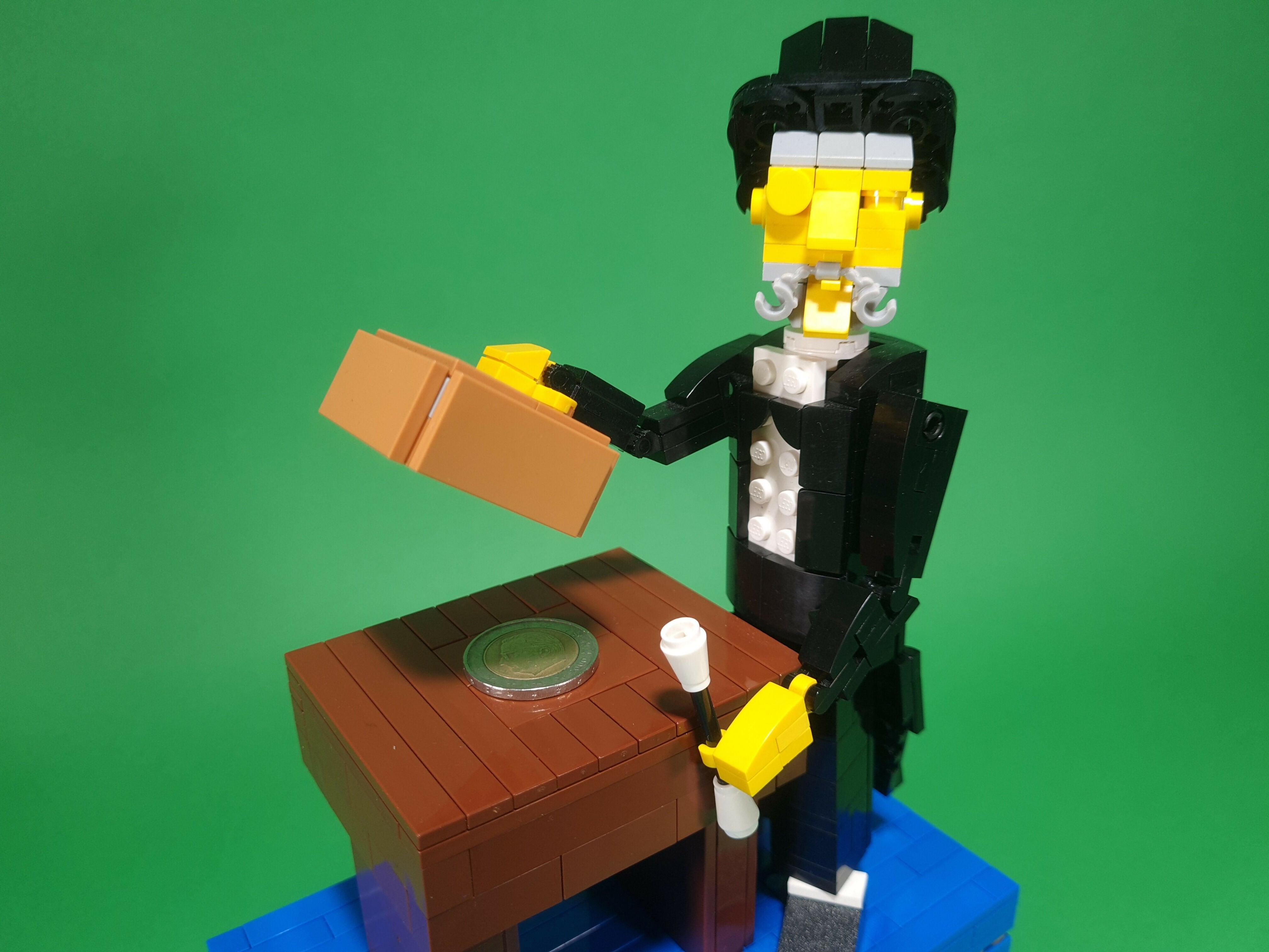 Coin Bank Magician, by TonyFlow76 - BuildaMOC