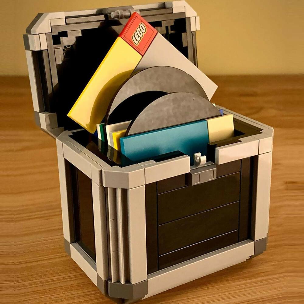DJ Record Case, von Zachary Steinman  - BuildaMOC