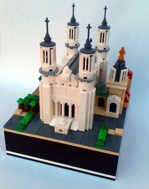LEGO-MOC-BertrandBarbe-NotreDameDeFourviere-Planet-GBC-2