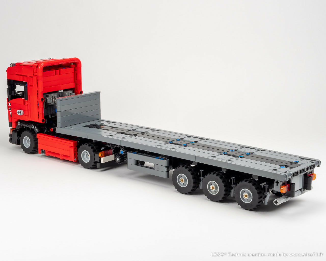 Euro-Truck and Steering Axle Trailer
