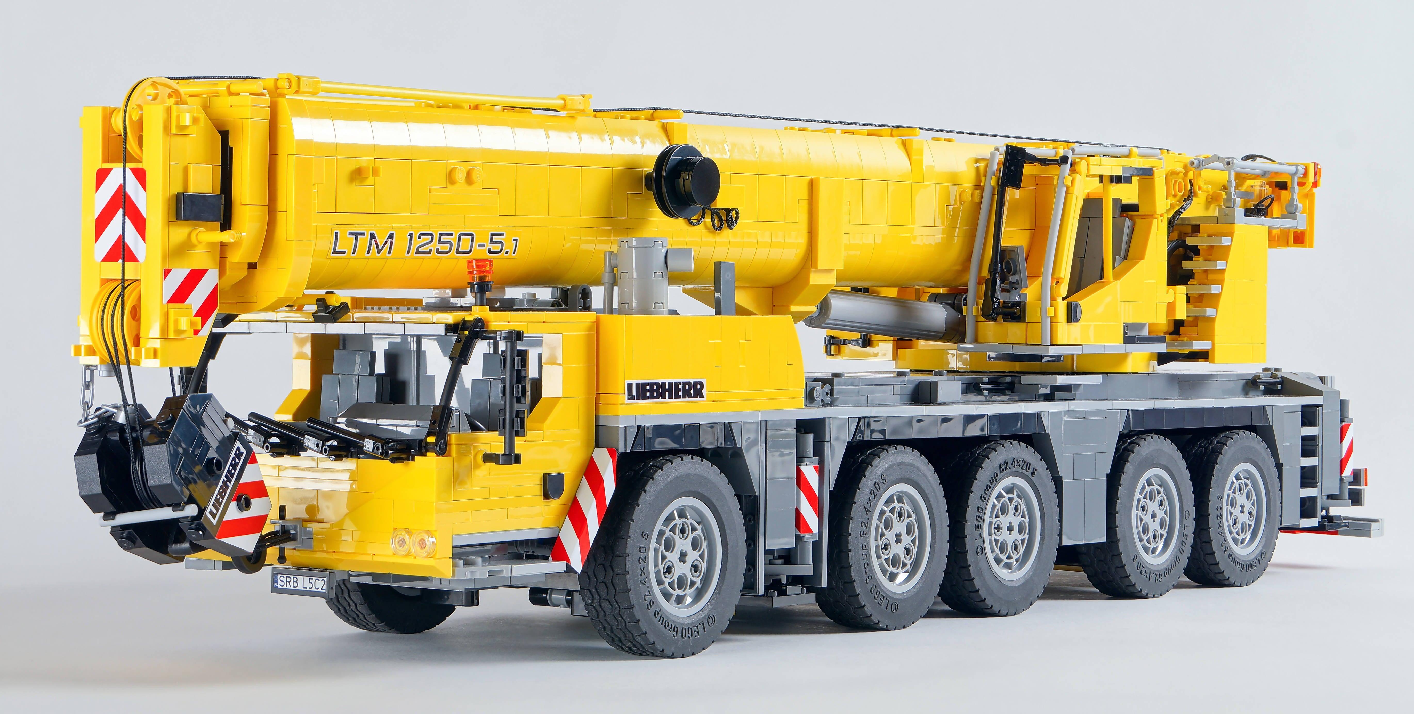 Crane LTM 1250-5.1 - BuildaMOC