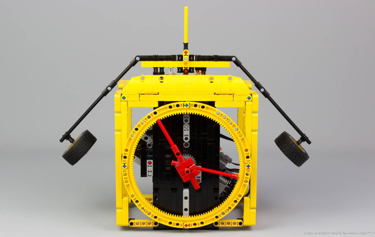 Reloj equilibrado con remontoire motorizado  - BuildaMOC