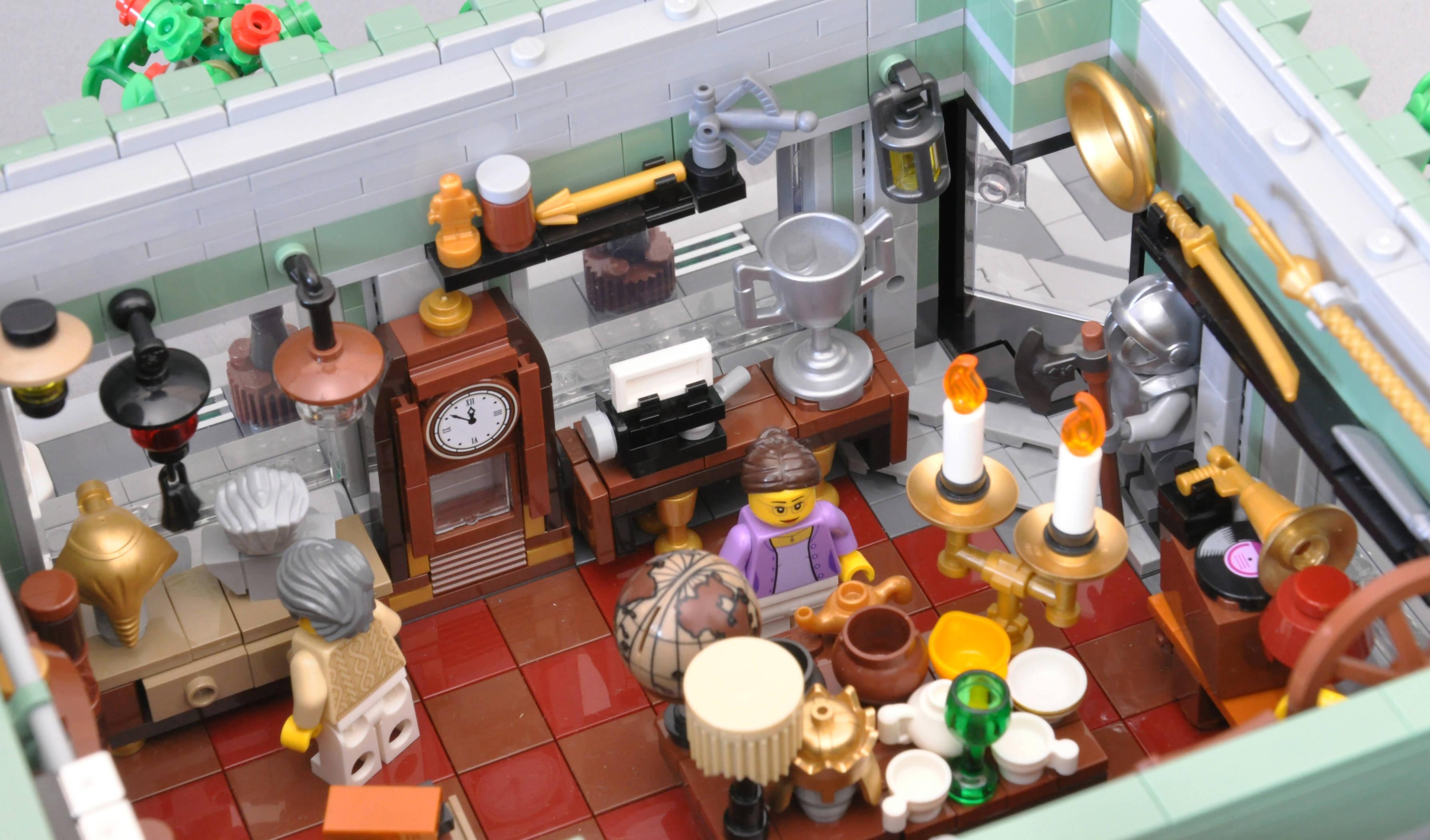 Modular Antique Shop - BuildaMOC