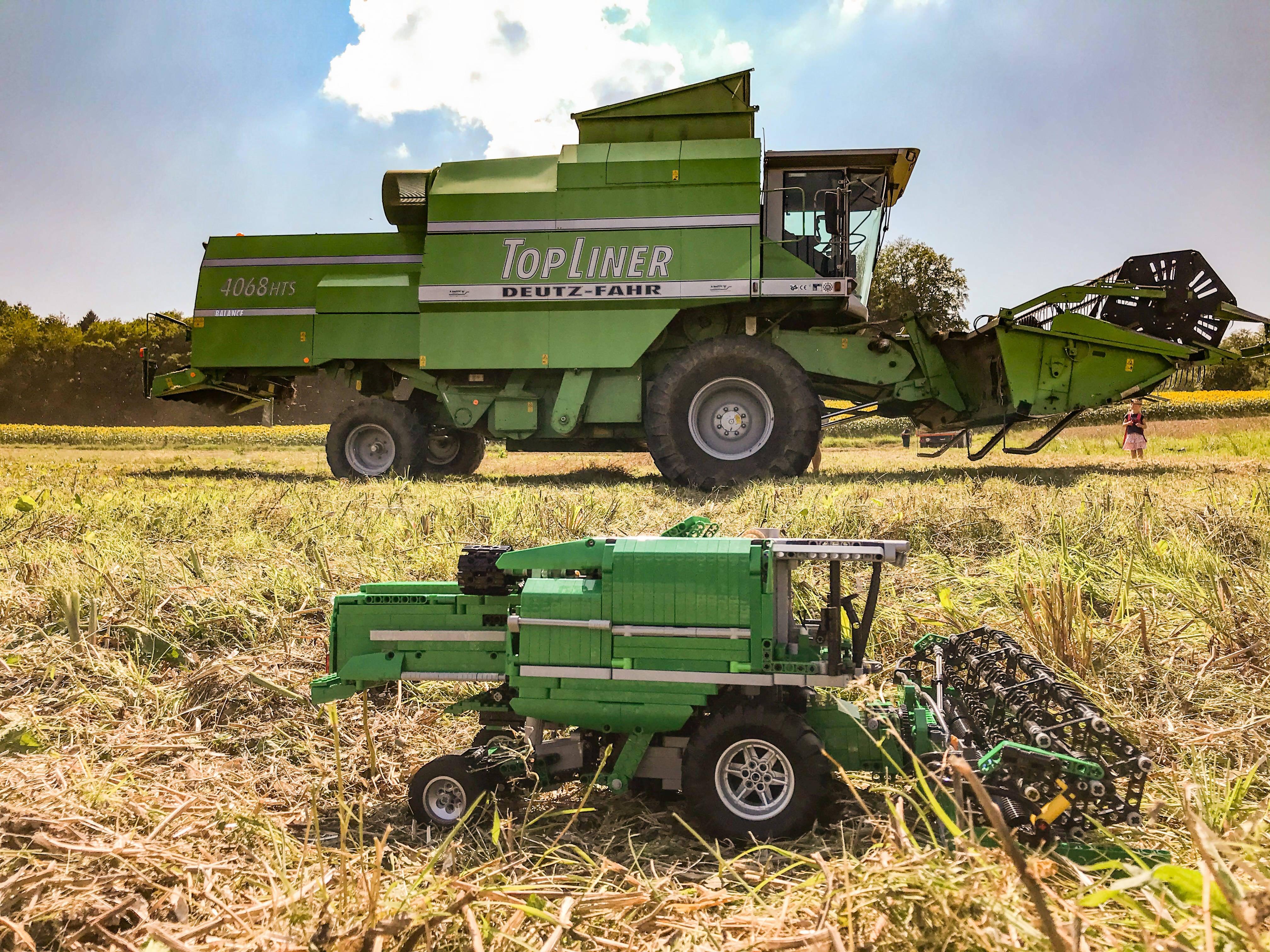 RC Combine Harvester - BuildaMOC