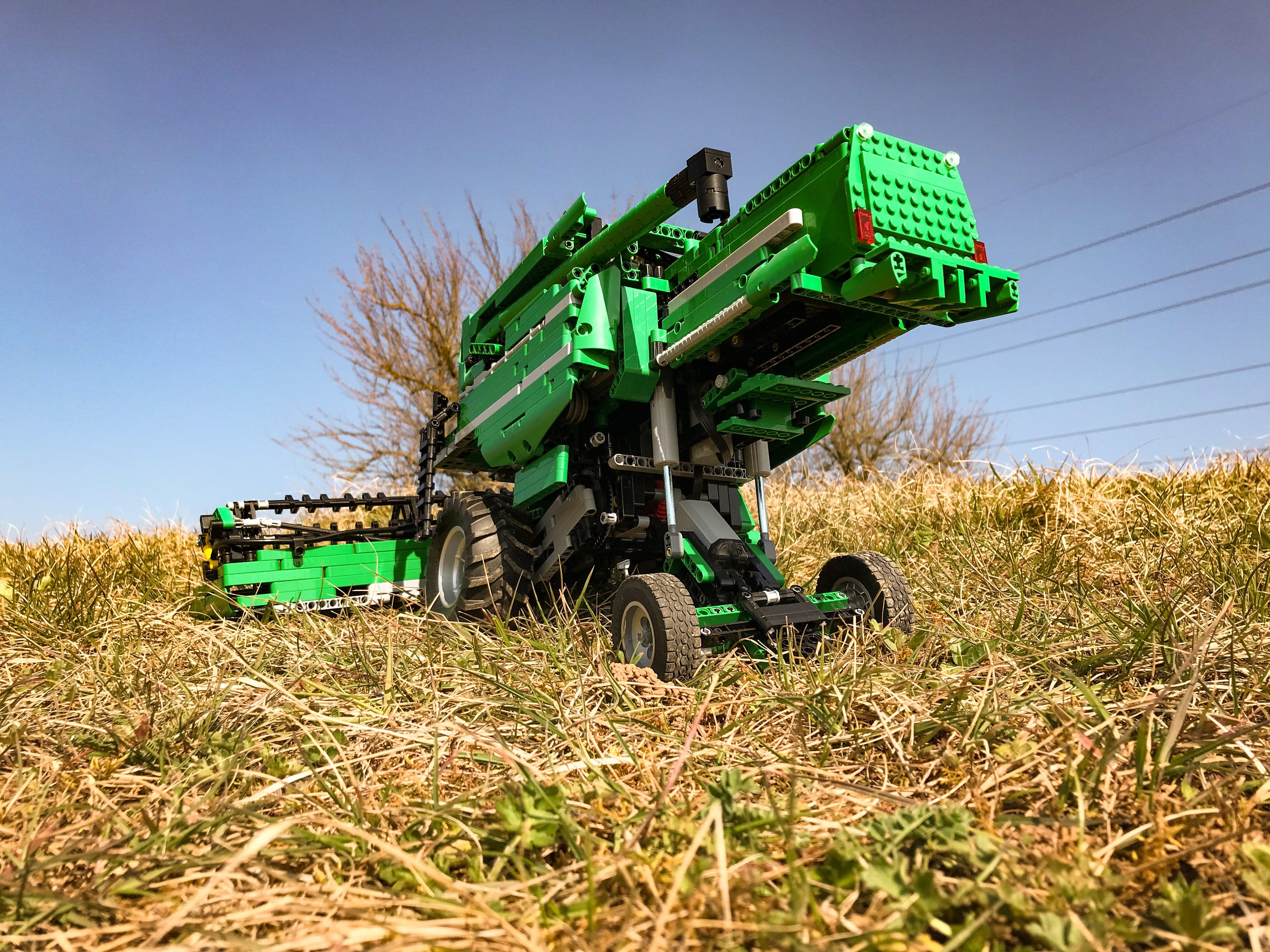 RC Combine Harvester - BuildaMOC