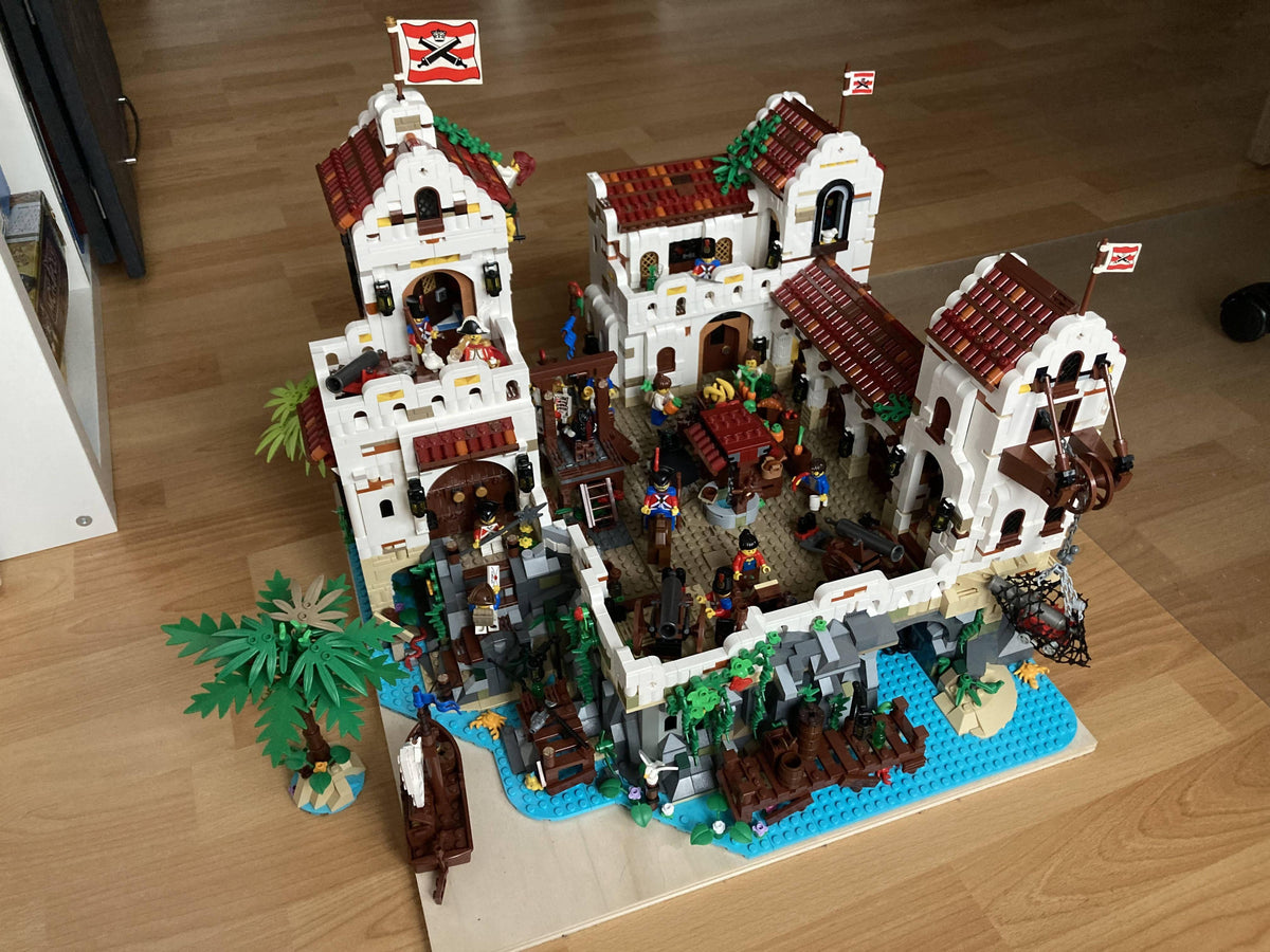Fortaleza Eldorado - Piratas de la Bahía Barracuda - BuildaMOC