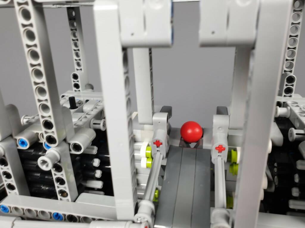 GBC - Máquina para hacer bolas 20, de Rimo Yaona  - BuildaMOC