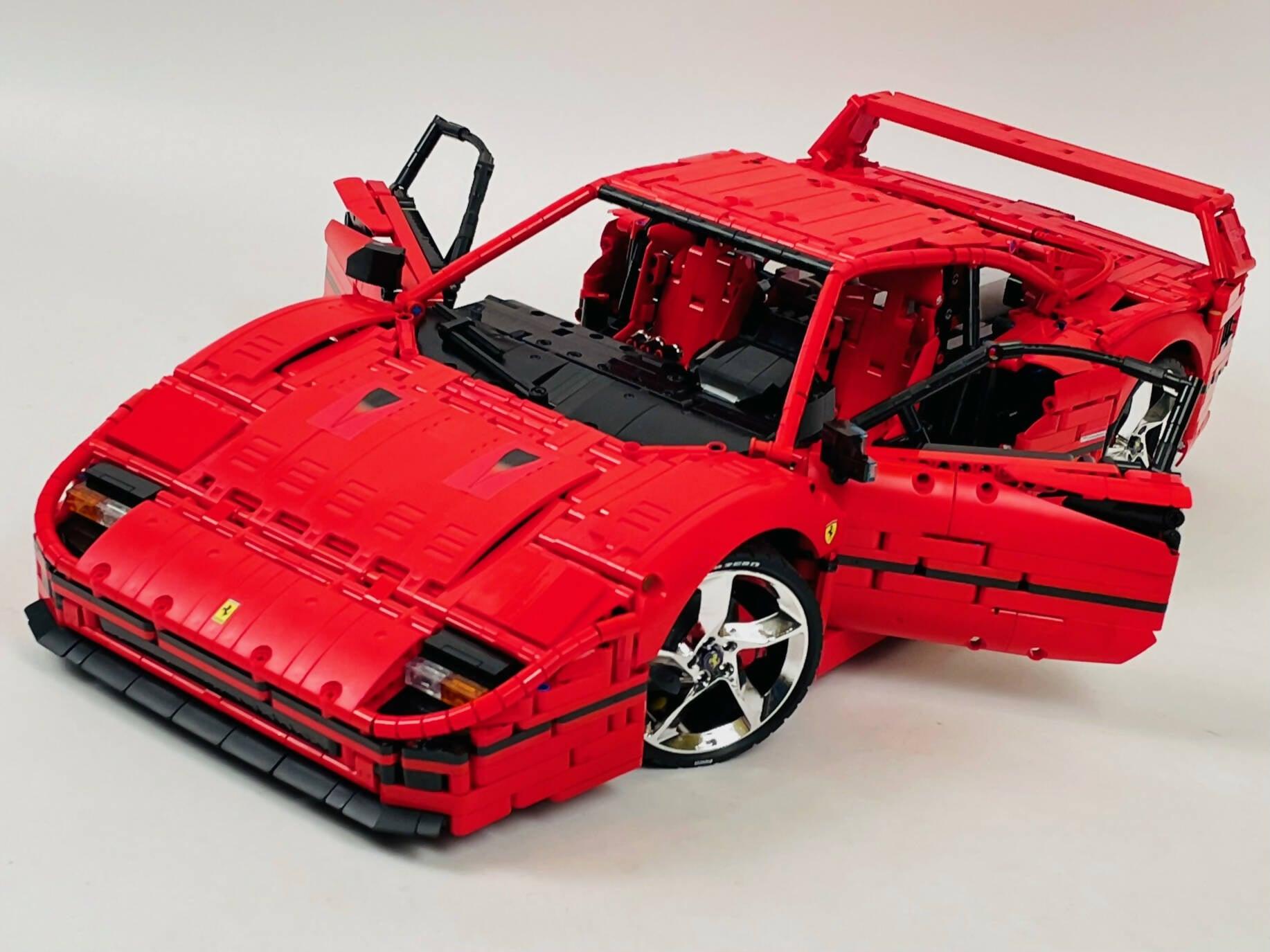 1:8 Ferrari F40 - BuildaMOC