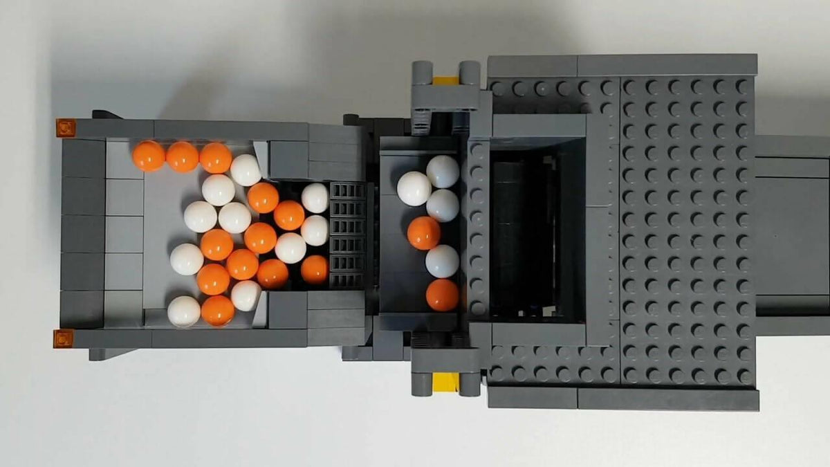 LEGO GBC - Zahnstangenaufzug, von mickthebricker - BuildaMOC