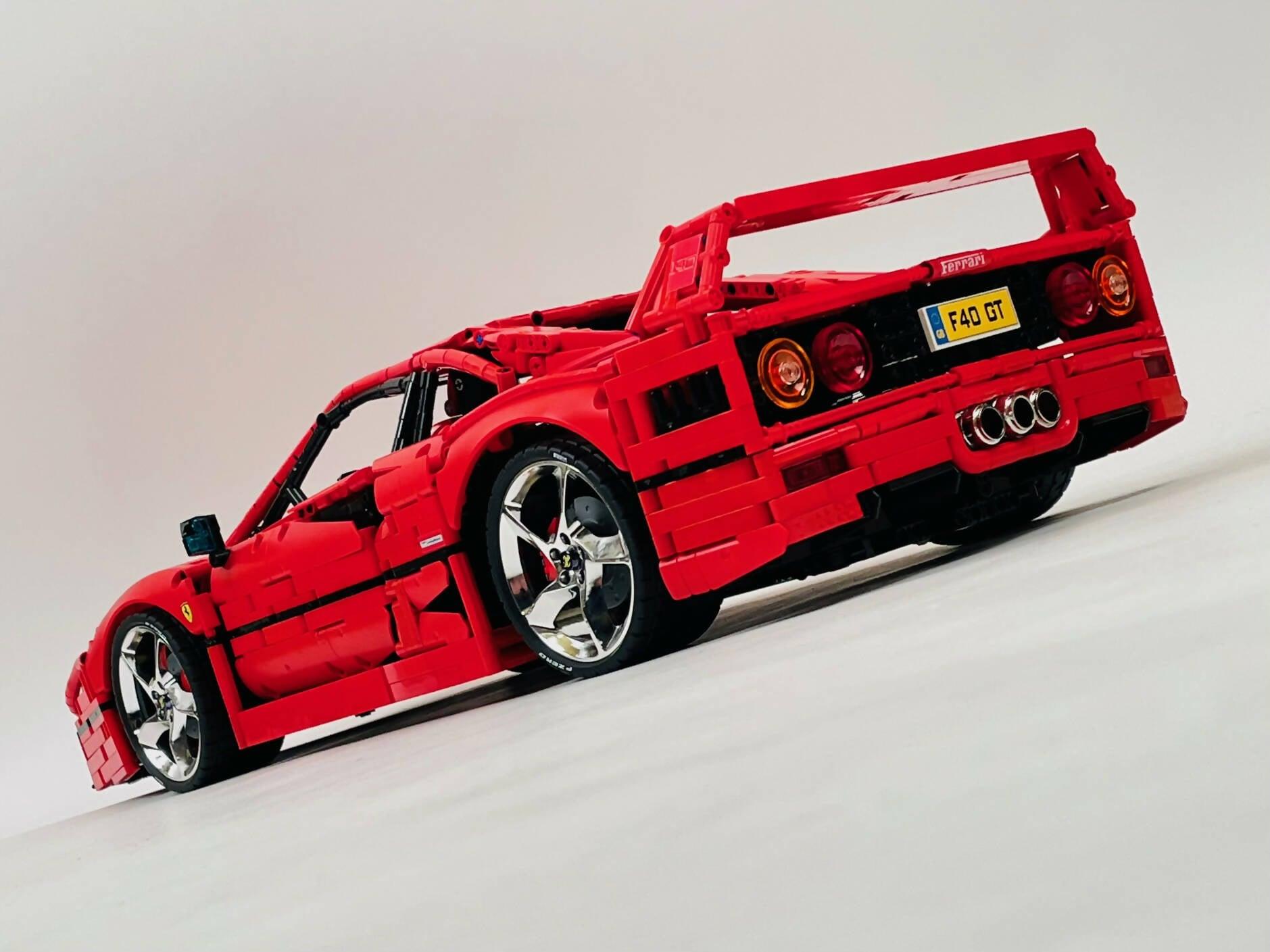 1:8 Ferrari F40 - BuildaMOC