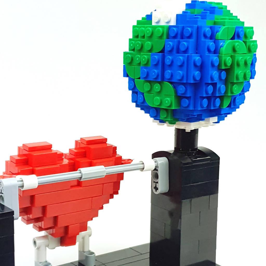 Love Planet, a LEGO heart Automaton - BuildaMOC