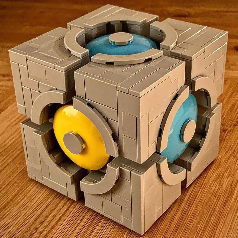 6x6 Dish Cube, by Zachary Steinman - BuildaMOC