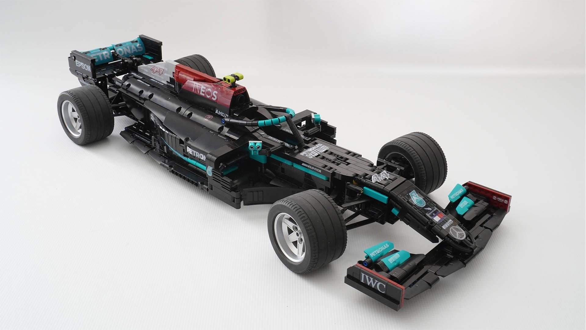 Mercedes Formula W12 Detailed Edition 1:8 Scale - BuildaMOC